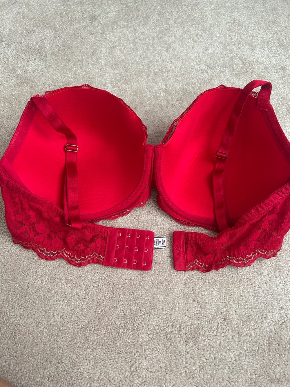 Victoria's Secret Red Lace Push-Up Bra - Picture 3 of 3